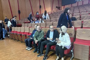 武胜县工会干部参观团队莅临文化宫参观考察